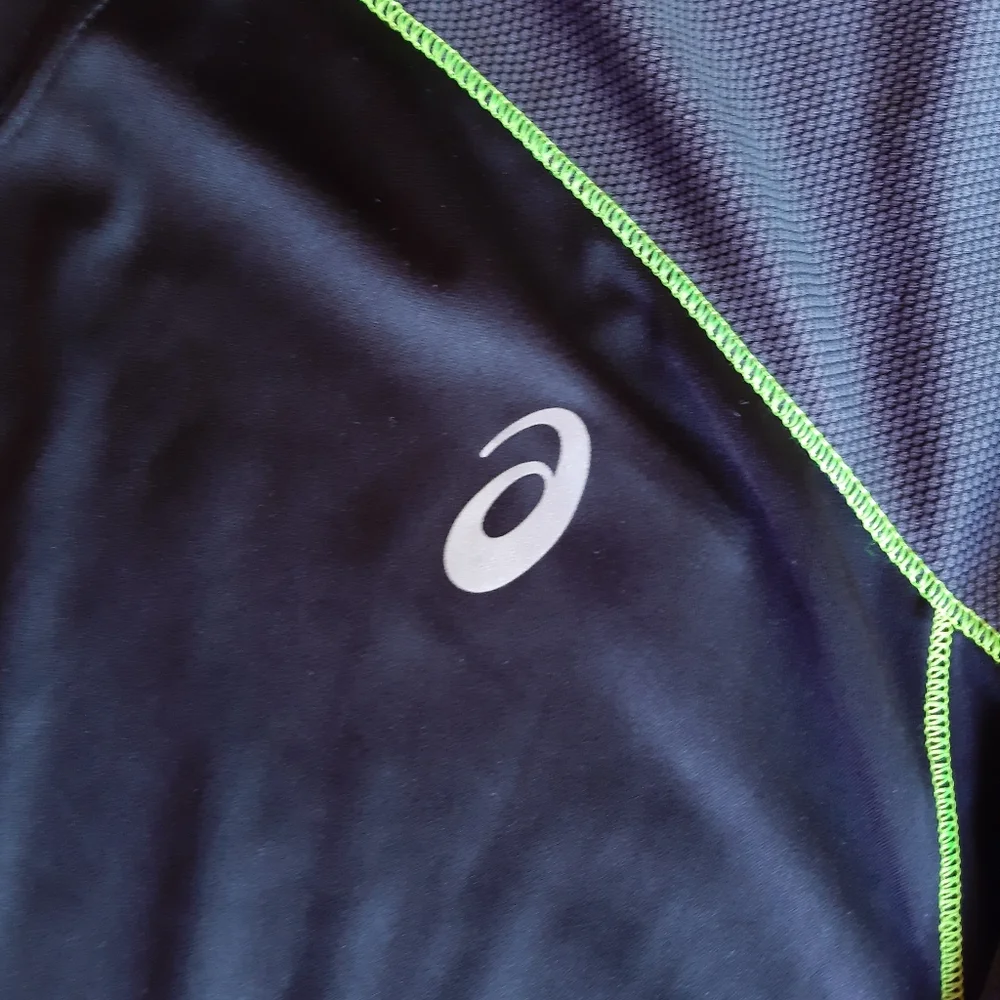 Mens Asics Compression Shirt size Medium